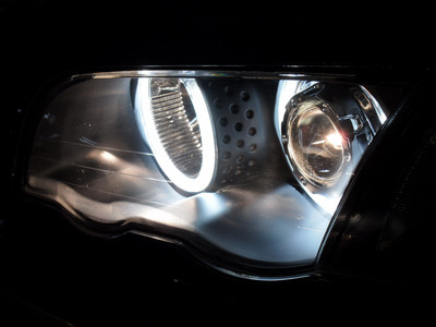 BMW E46 LED Angeleyes Scheinwerfer Weiß Limousine Bj. 9.2001-3.2005 Schwarz – Bild 9